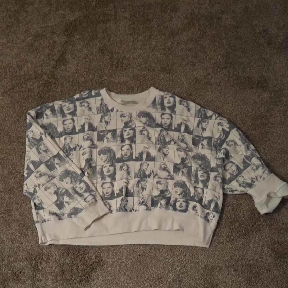 Taylor Swift Monochrome Graphic Crewneck Sweater